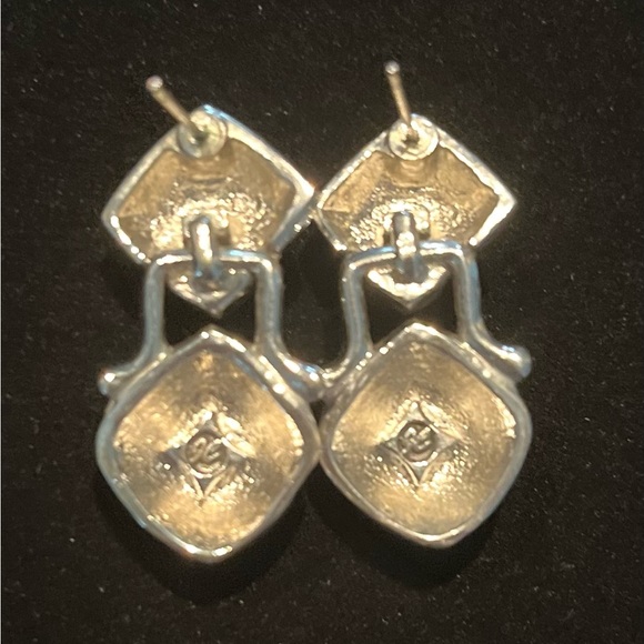 JOSEPH CLEARY Double Toned Vintage Hanging Earrings - Picture 3 of 6